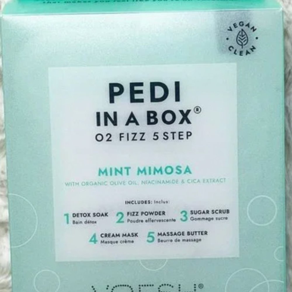 Voesh Pedi in a Box O2 Fizz 5 Step Mint Mimosa